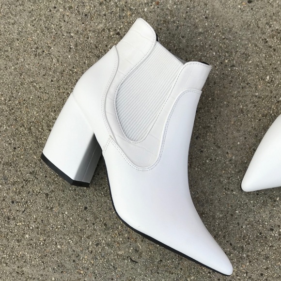 Qupid White Pointed Toe Ankle Block Heel Bootie - Picture 4 of 8